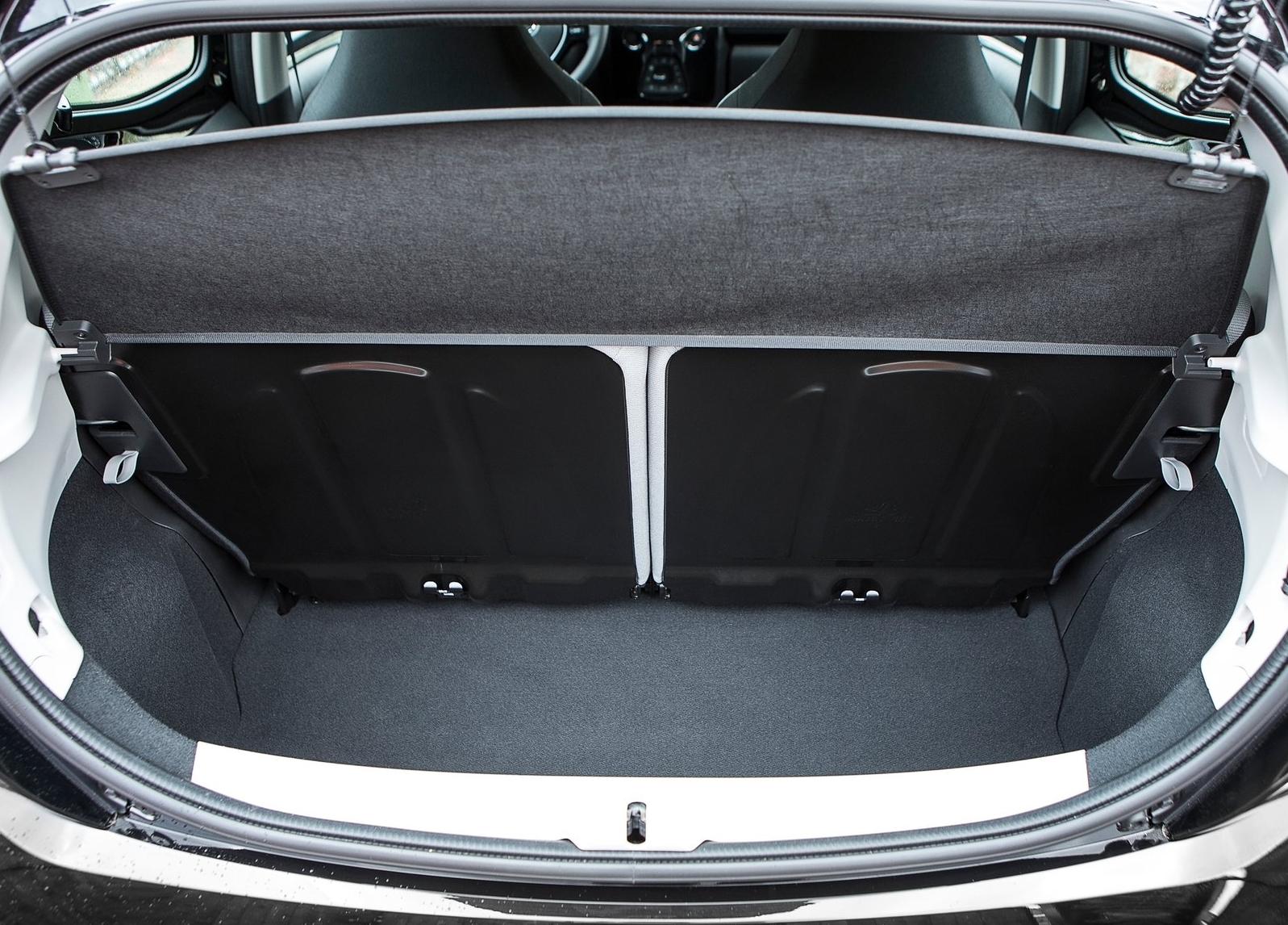 https://wcar.sets.lv/cars/Toyota/Aygo hečbeks/3e202389764e6265f510fa0e1b2842f8.jpg